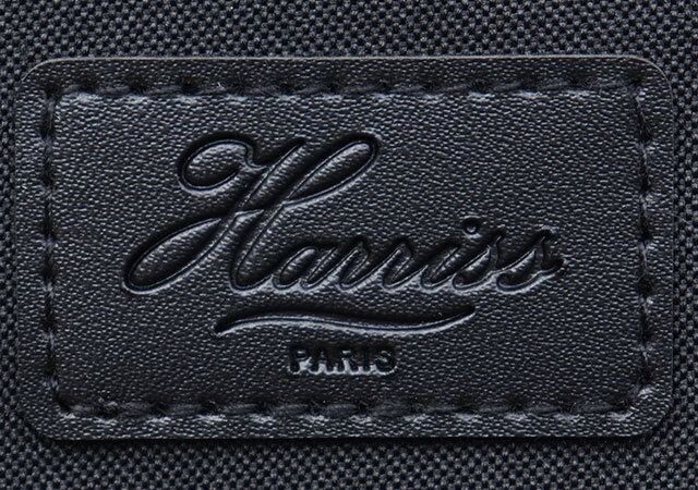 宝島社の大人のおしゃれ手帖12月号のハリスの上品トート＆ポシェット 豪華2点セット4