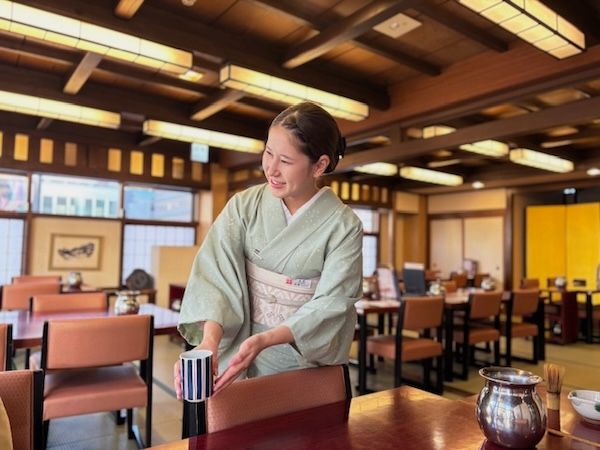 かに道楽のおもてなしの頂点が決定！「活ズワイかに」を題材に全国接客コンテスト開催