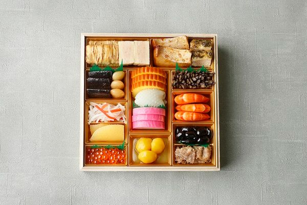 「銀座おのでら」と「なだ万」のコラボおせち登場！おせち料理と江戸前鮨の贅沢セット