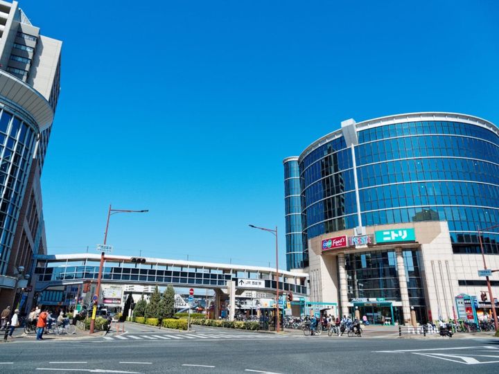 大東建託は、関西エリアに住む20歳以上の男女を対象に居住満足度調査を行い、「いい部屋ネット 住み続けたい街 自治体ランキング ＜関西版＞」として発表しました。関西圏住民が選ぶ「住み続けたい街（自治体）」ランキングの2位は「西宮市」、1位は？