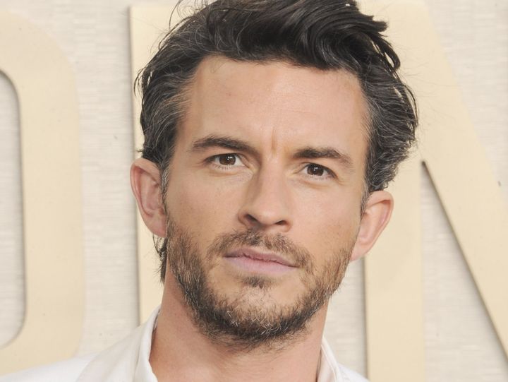 People誌「2025年最もセクシーな男性」はジョナサン・ベイリー！ 同性愛を公表する人物として初の受賞 （C）AFLO width=