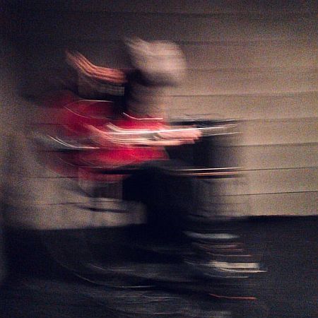 【東京都江東区】美術家ASUKI×音楽家hofli / TakashiTsudaによる即興セッション、11/23にgift_labで開催