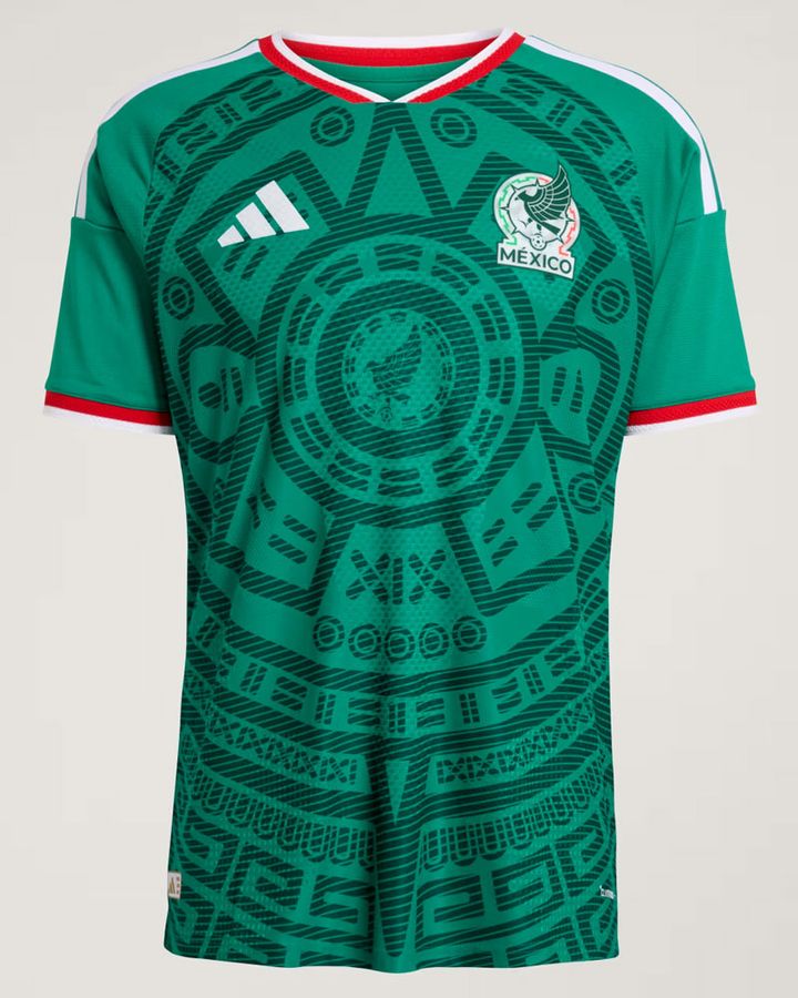 伝説のデザインが復活！2026W杯開催国、大会用の新ユニフォームがインパクト抜群