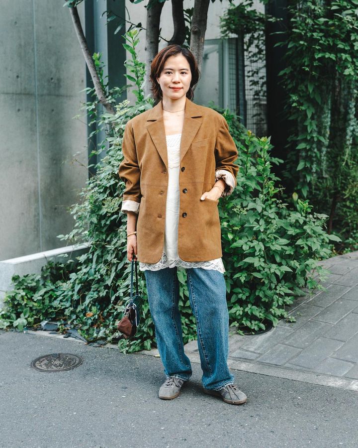 トレンドの“ブラウン”を効かせた秋冬ルック5選。相性のいいお洒落カラーは？【TOKYO SNAP】