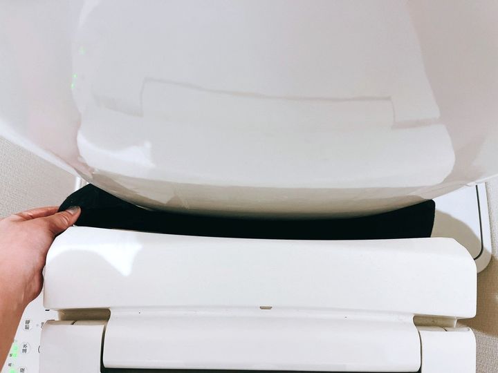 履き古した靴下で掃除するとラク