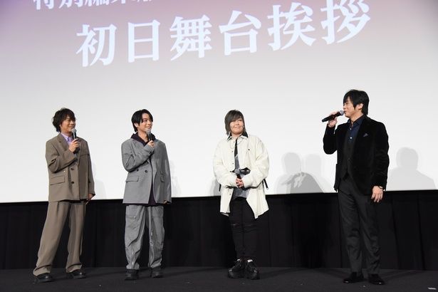 【写真を見る】自身が演じる禪院直哉が“ドブカス野郎”と呼ばれていることに困惑気味の遊佐浩二(写真右) 撮影：ソムタム田井