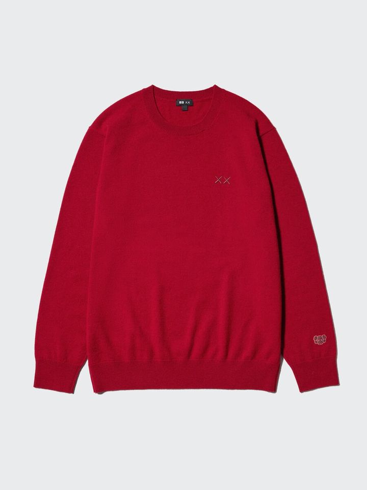 これまでカットソーを中心に展開してきた KAWS とユニクロのコラボレーションが、より多彩な LifeWear へとエクスパンション。「KAWS WINTER 」では、レッドやグリーン、イエローなどのホリデーにふさわしいカラーを採用。