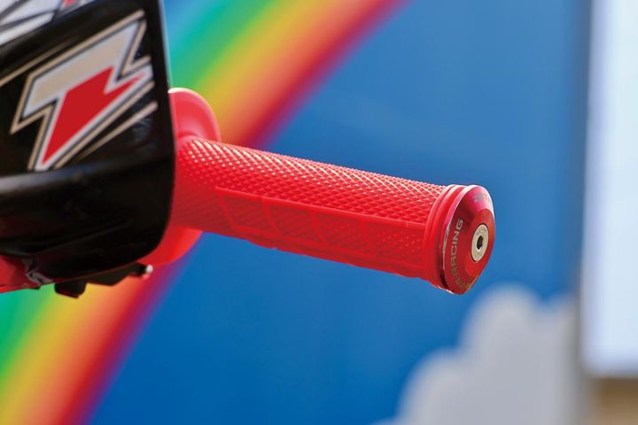 【ZEAT RACING スロットルチューブ プロ】STD、ハイスロ2種類のカムを選択可能【編集スタッフが本気で試す！みんなのテスト】