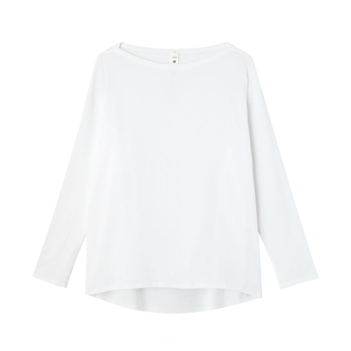 ロングTシャツ ￥8,000／LULULEMON（ルルレモン お客様窓口）