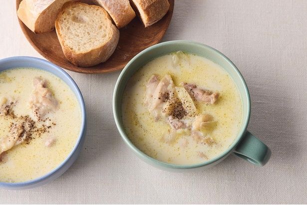 鶏ももとじゃがいもの豆乳ポタージュ （C）まるみキッチン／KADOKAWA