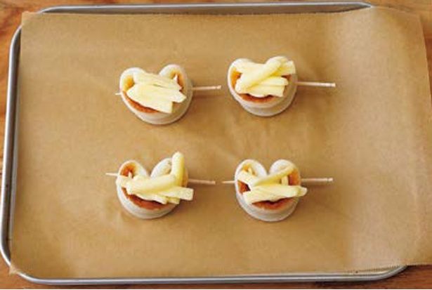 うっすら焼き色がつくまで3～5分焼く (C)つやこママ／KADOKAWA