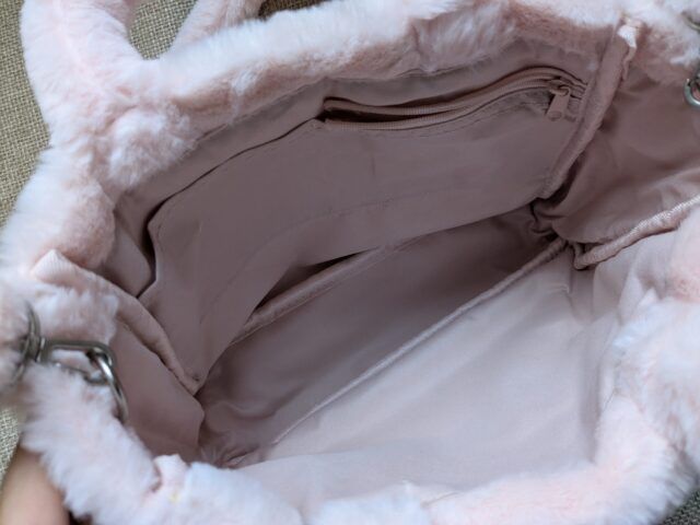 ファーバッグ中身