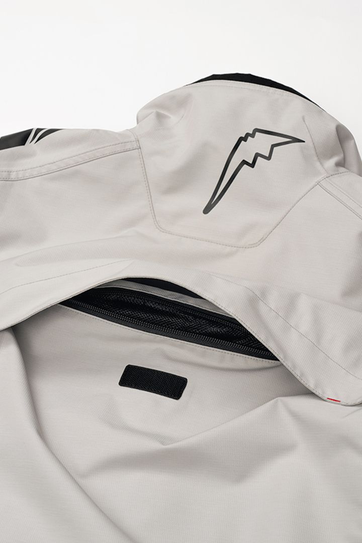 クシタニ「アロフトジャケット＆パンツ」｜冬ツーリングを快適にする最高峰モデル