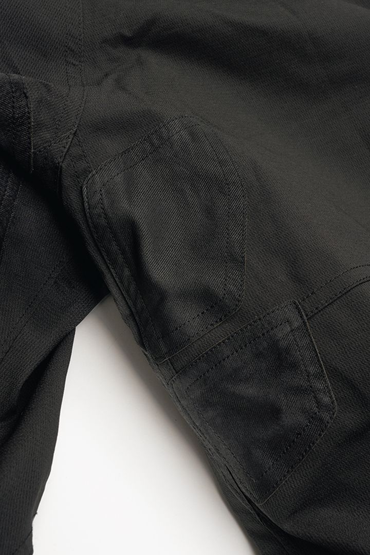 クシタニ「アロフトジャケット＆パンツ」｜冬ツーリングを快適にする最高峰モデル