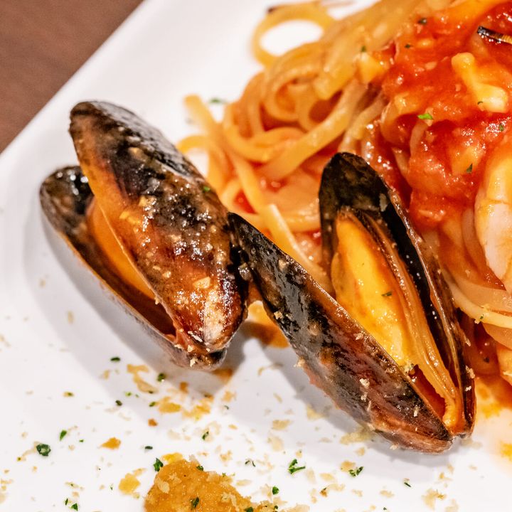 ハウステンボス／ピノキオ「天然大海老のトマトソースリングイネ」ムール貝