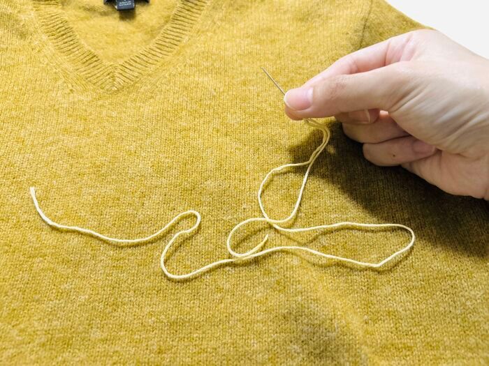 ニットにチクチクするだけで…かわいい「きのこ刺繍」ができちゃった♡フリーハンドで簡単にできますよ！