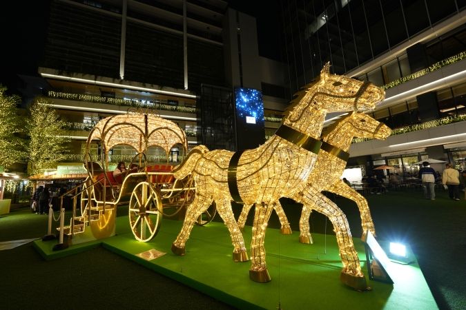 クリスマスゲートパークin福岡大名ガーデンシティ 馬車のイルミネーション