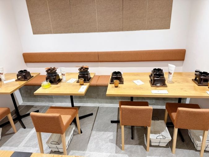 お菜 テーブル席