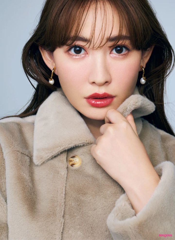 小嶋陽菜 Dior ルージュ ディオール オン ステージ 425を使ったメイク