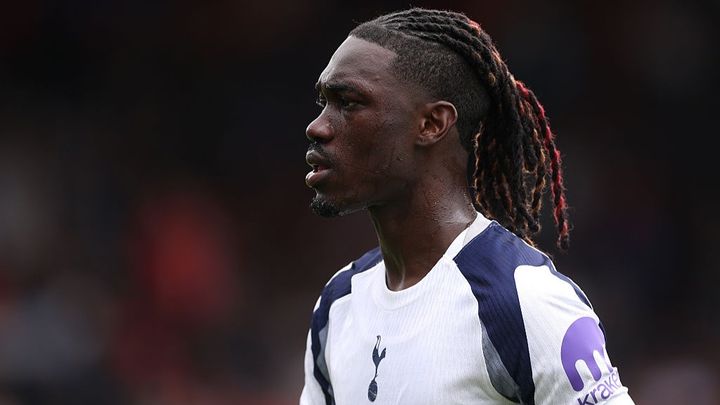 「さらに彼を苦しめる」今季出番なしのMF、1億7000万円の銀行口座詐欺に