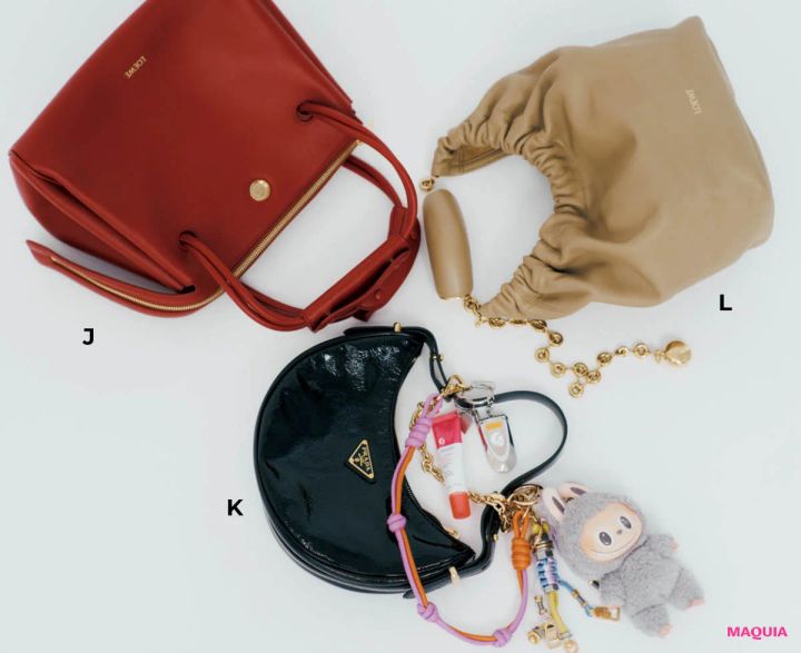 鈴木えみの愛用バッグと ロエベ プラダ