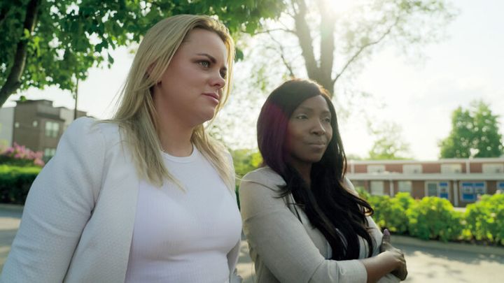 〈Netflix〉 『サギ恋は許さない ! ～愛を偽る詐欺師に反撃～』 監督：マックス・シャピラ 出演：セシリー・フィエルホイ、ブリアンヌ・ジョセフ 『サギ恋は許さない! ～愛を偽る詐欺師に反撃～』 Netflixにて独占配信中