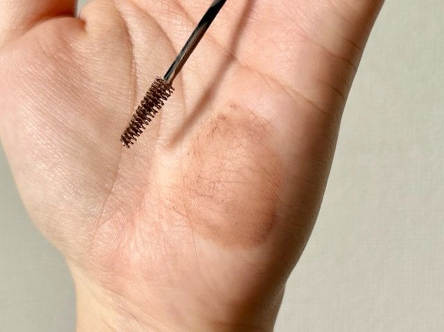 セザンヌ 極細アイブロウマスカラ」新色C5 マイルドベージュ