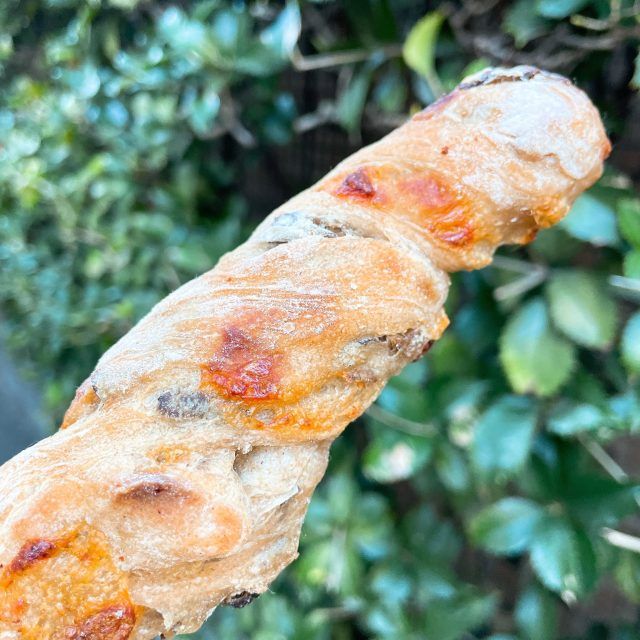 いぶりがっこチーズパン