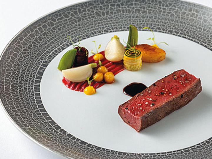 京橋『Dominique Bouchet Tokyo』の料理の一例