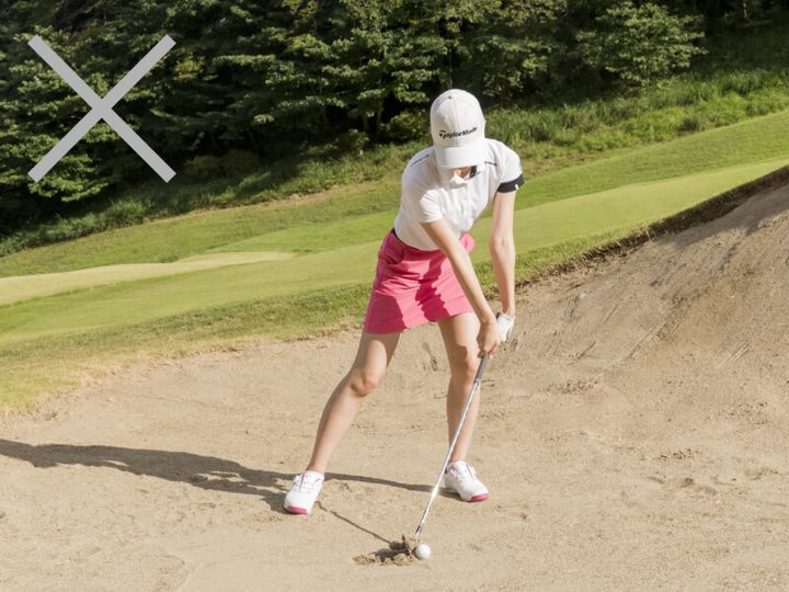 バンカーは“ダフれるアドレス”を作るのが大事！人気コーチが解説