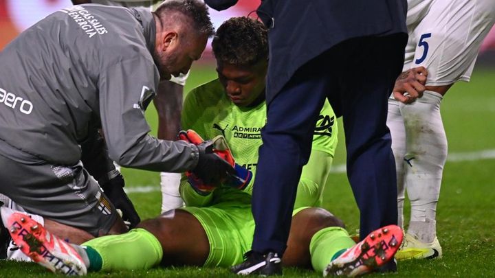 『連続セーブは鳥肌もの』23歳日本代表守護神、イタリア1部で好プレーもひやりとするシーンも