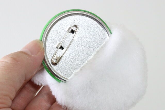 セリア もこもこ缶バッジカバー しろふわアニマルズ 使用方法