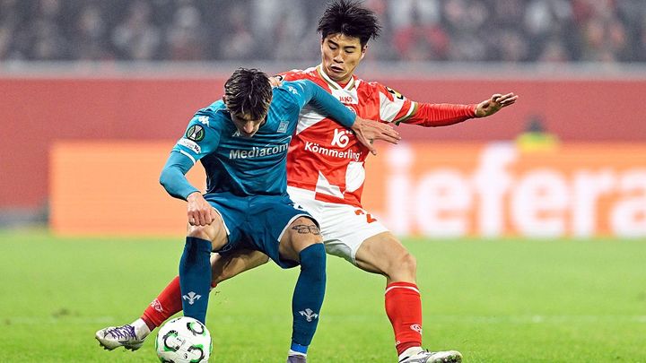 「どんどん良くなってきている」マインツMF川﨑颯太、イタリア古豪相手に奮闘！監督は高評価