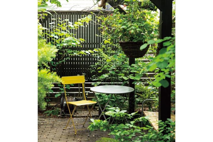 「極小スペースなのにステキ！」目の錯覚テク&便利アイテムで広がるガーデニング計画6選