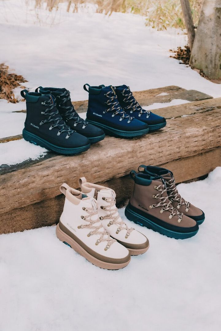 本作はクラシックなマウンテンブーツを思わせるフォルムに、摩耗性に優れたCORDURA素材のマッドガードを採用することで、耐久性を高めたウインターブーツ。