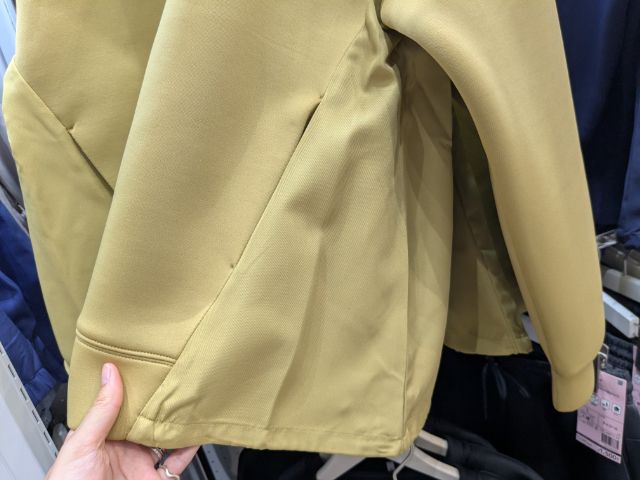 ストレッチライトEXEスキッパープルオーバーのサイド側