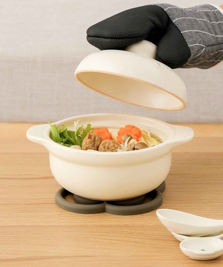 画像1: 出典：3COINS