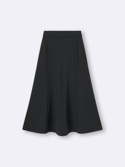 2025gu冬値下げ黒カットソーフレアスカート