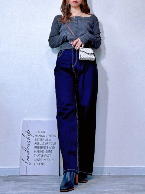 定番デニムを格上げ！大人カジュアルスタイル