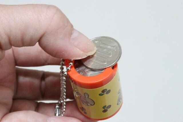 キャンドゥ 100円玉コインケース レトロ 使用例