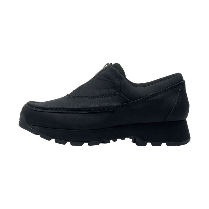 シューズ ￥32,890／THE NORTH FACE（ゴールドウイン カスタマーサービスセンター）