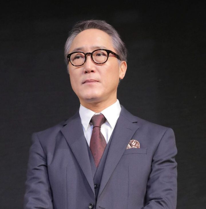 NHK連続テレビ小説「ばけばけ」（月～土曜前8・0＝土曜は振り返り）で島根県知事・江藤安宗役を演じる俳優、佐野史郎さん（70）が大阪刑務所（堺市）で行われた「第36回関西矯正展」にゲスト出演し、「一日刑務所長」を務めました。