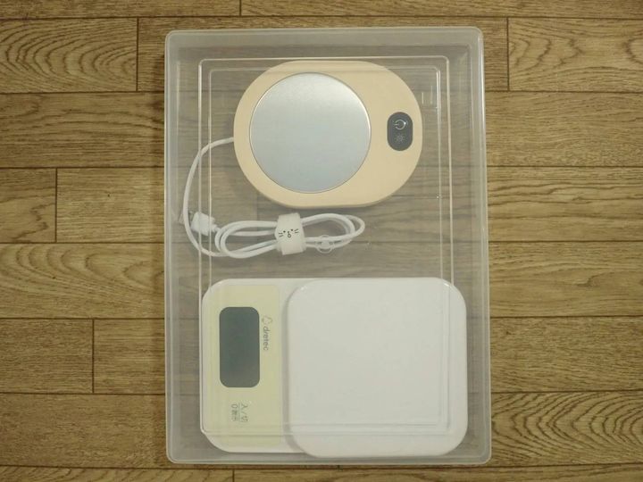 DAISO(ダイソー)：A4書類ケース