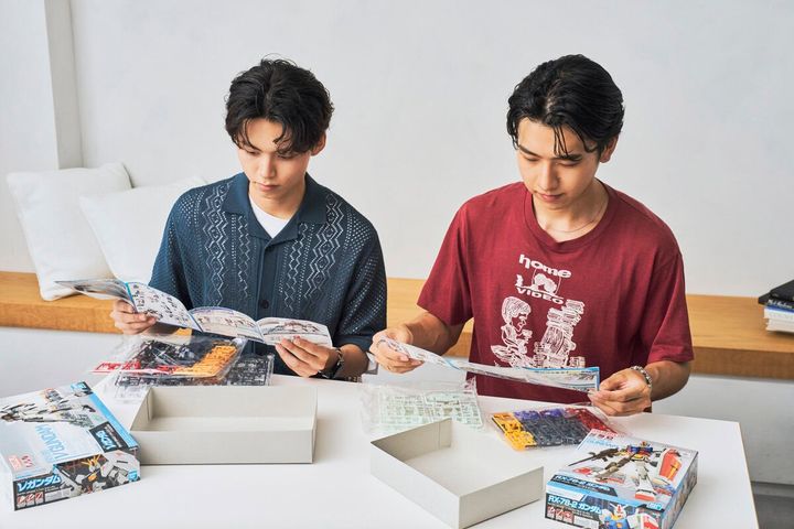 パッケージの中に入っている説明書を開いてみる