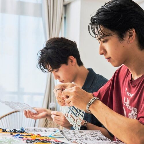 【ガンプラ入門】初心者と経験者がTRY！ smartモデルがRX-78-2とνガンダムをビルド、驚きの完成度を公開