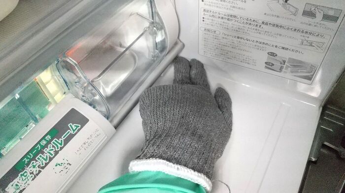 『ゴム手袋』穴があいても捨てないで！まさかの輪切りにしても大活躍！？驚くほど使える再利用アイデア♪