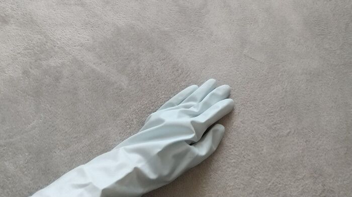 『ゴム手袋』穴があいても捨てないで！まさかの輪切りにしても大活躍！？驚くほど使える再利用アイデア♪