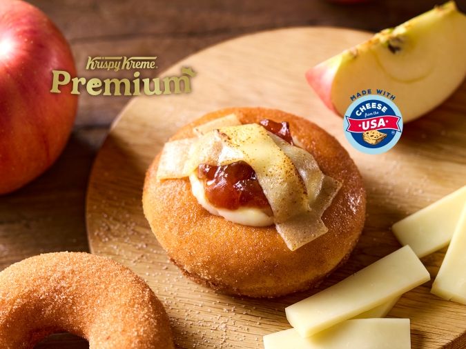 クリスピー・クリーム・プレミアム シナモンアップルパイ with モントレージャックチーズ
