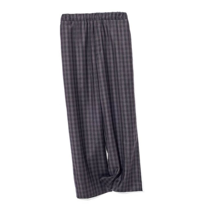 着心地も大切にしたいGLOW世代に大活躍のイージーパンツ。チェック柄とダークカラーを選べばパンツ通勤だって問題なし。パンツ8万3600円（バウト／ロンハーマン）