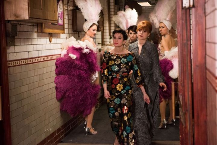 歌唱シーンも吹替なしで自ら歌ったレネー・ゼルウィガー。『ジュディ 虹の彼方に』© Pathé Productions Limited And British Broadcasting Corporation 2019